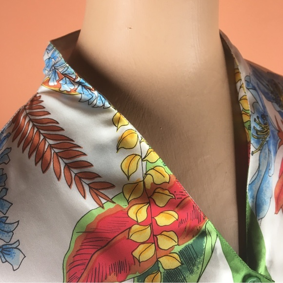 Miss Meng Parrot Print Silk Blouse - Picture 3 of 14